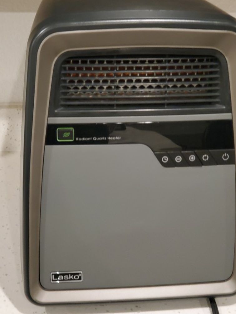 Infrared Quartz 1500-Watt Electric Portable Space Heater with Remote Control and Cool-Touch Housing by Lasko