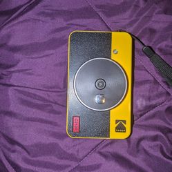 Kodak 2 In 1 Instant Camera/Printer Bundle