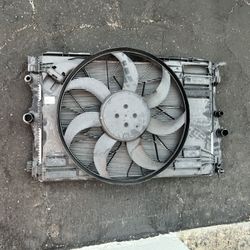 2020-2023 GLB250 GLA250 MERCEDES BENZ RADIATOR ASSEMBLY OEM