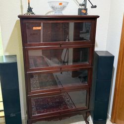 4pc Vintege Display cabinet