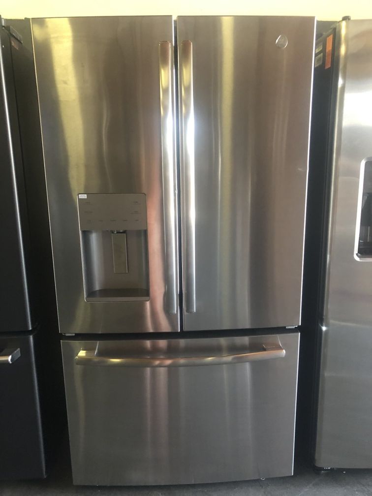 BRAND NEW GE 25.6 cu. ft. French-Door Refrigerator in Stainless Steel