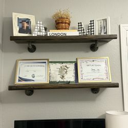 2 Shelves 