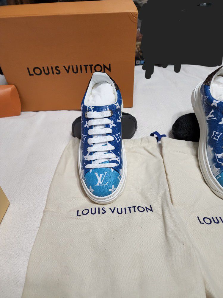 Louis Vuitton Sneakers Size 37 USA Size 7 for Sale in San Juan, TX - OfferUp
