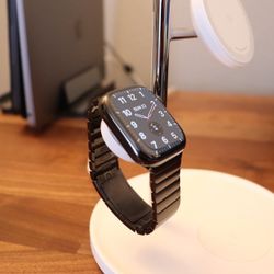 Apple Watch Series 10 – 42mm Titanium (Slate) + Slate Link Bracelet – Warranty 