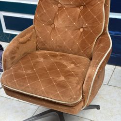 Original Vintage Airstream Captains Chair In Great Condition