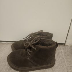 UGG Neumel II Chukka Boots – Kids Size 1 – Dusted Cocoa – $50