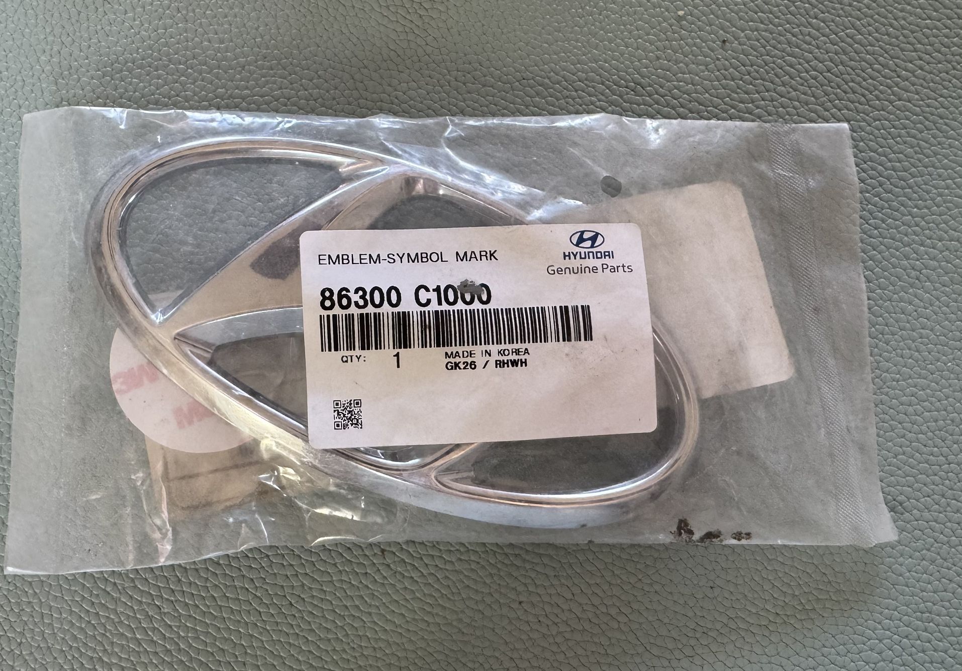 Hyundai Sonata Trunk Emblem- New OEM
