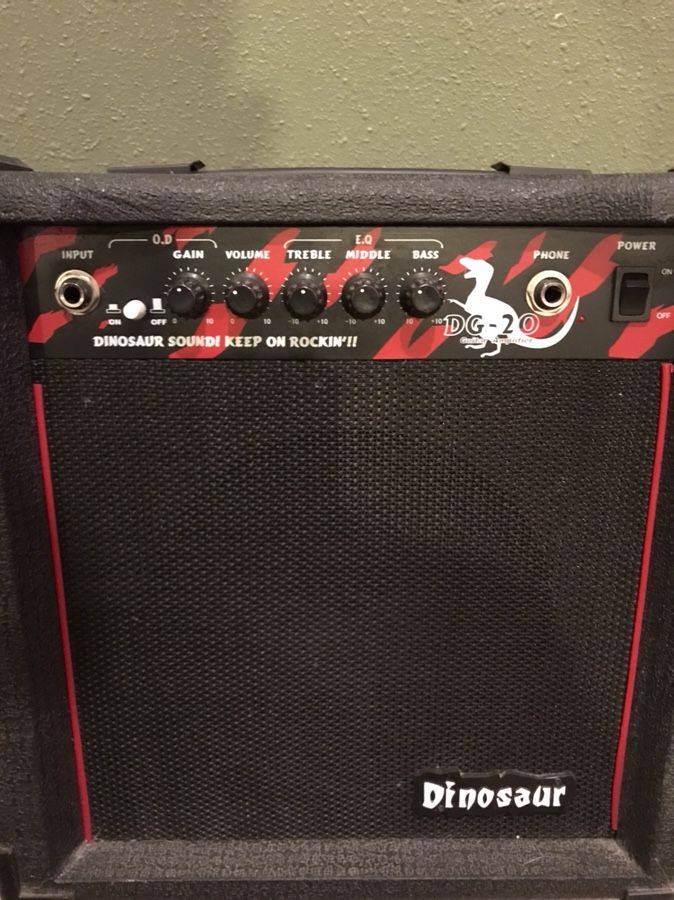 Dinosaur Dg 20 guitar amp
