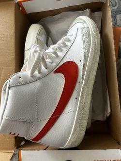 Nike Blazers 9.5