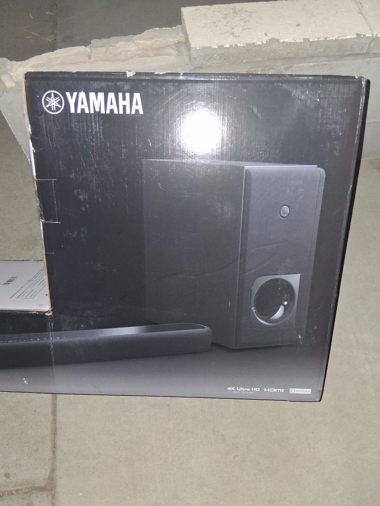 2 Piece Yamaha Suround Sound Wireless Bluetooth