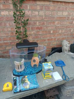 Plastic Desktop Aquarium Fish Tank With Accessories And Lid