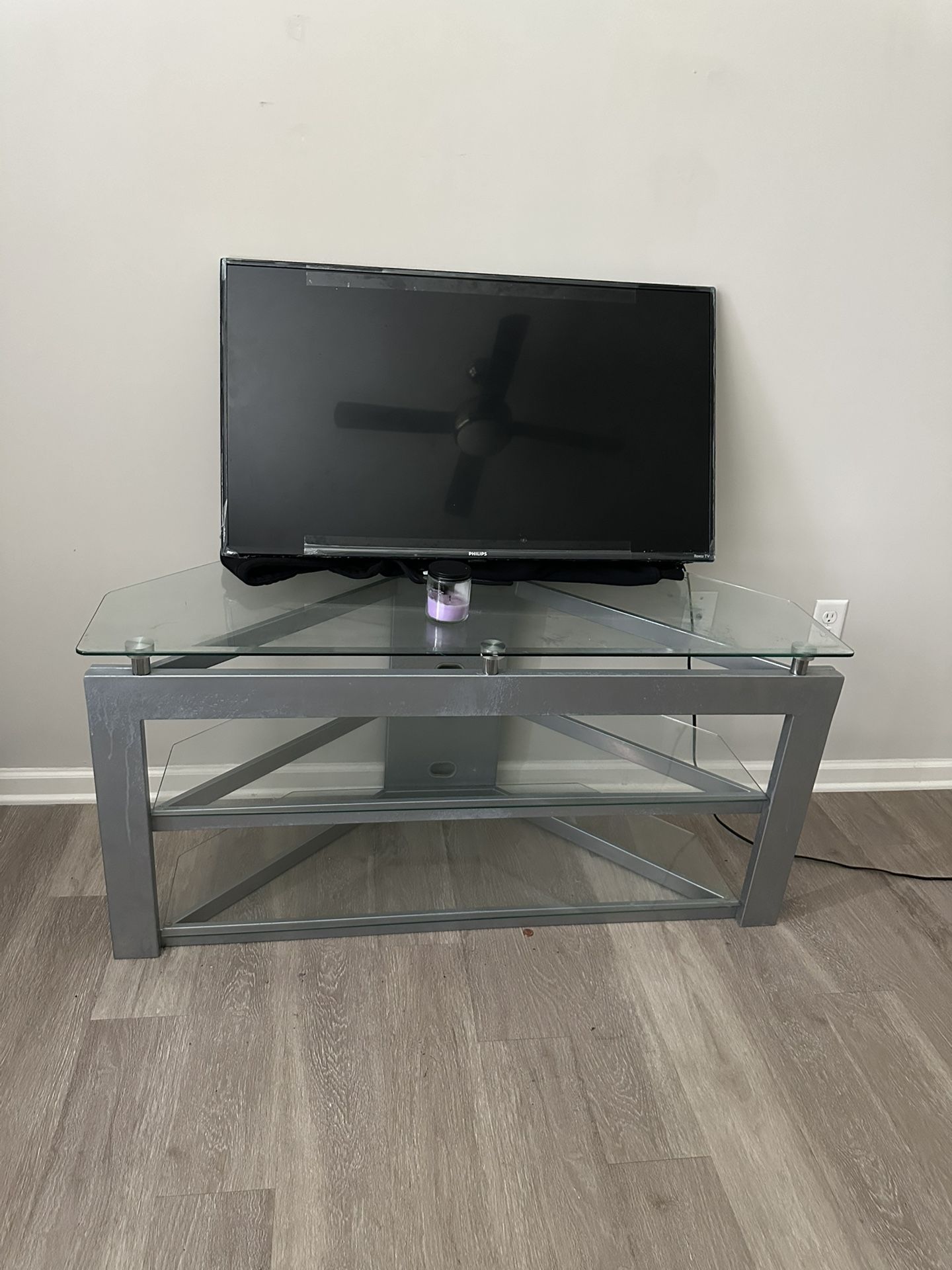 3 Ledge Glass Stand