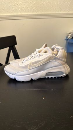 Men’s Nike 2090 running shoes size 8.5 used