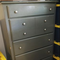 5 Drawer dresser