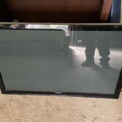 42 Inch Insignia TV With Full Motion Wall Mount 100 Bucks