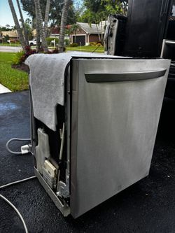 LG Diswasher . Price Including Delivery