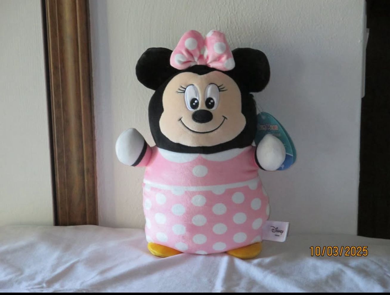 *Brand New*  Disney Minnie Mouse Squishmallow