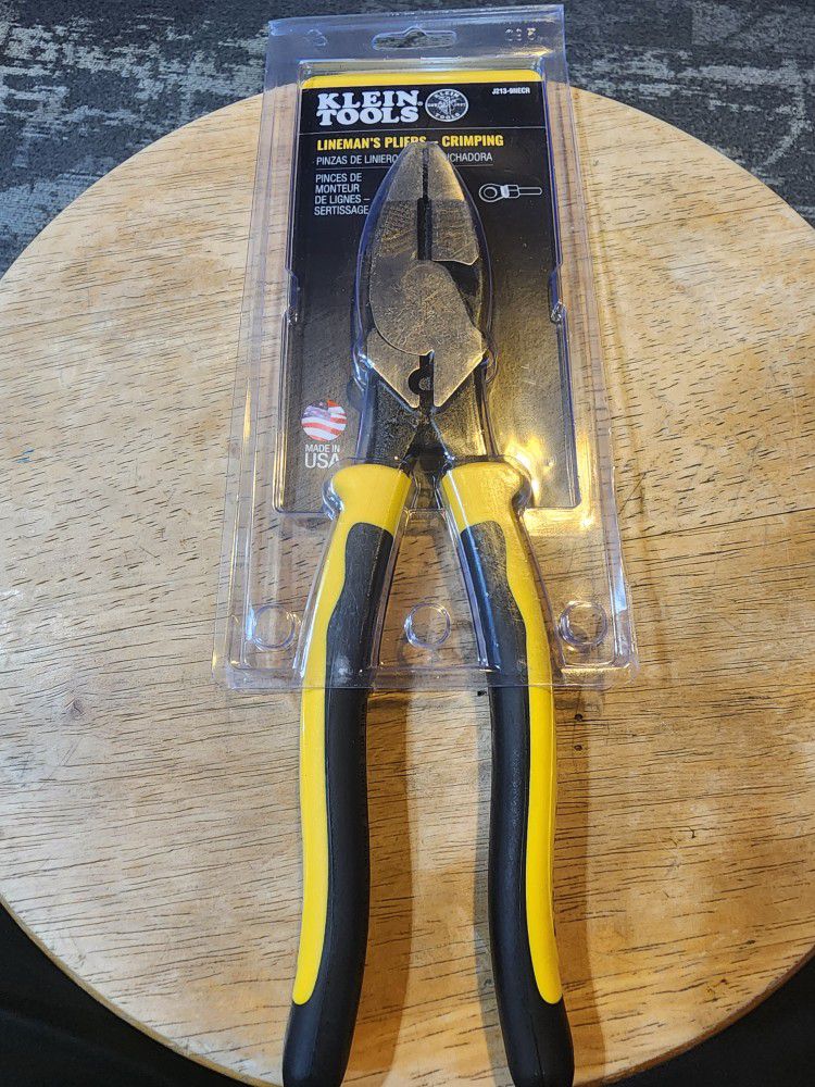 Klein Tools J213-9NECR Journeyman Pliers Connector Crimp Side, Made in USA, With High-Leverage Design Featuring Crimping Die Behind Hinge, 9-Inch
