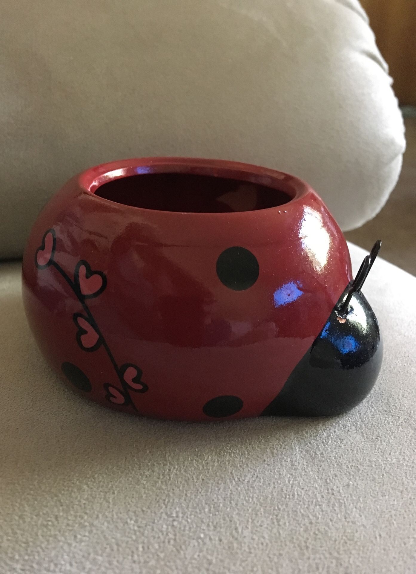 Miniature pot (2 available)