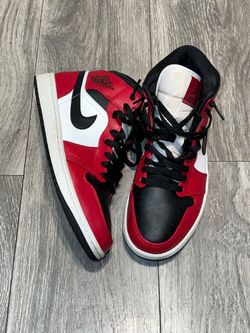 Nike Air Jordan 1 Mid Chicago Black Toe 2020 Shoes Sneakers  size 9 554724-069 VERY GOOD