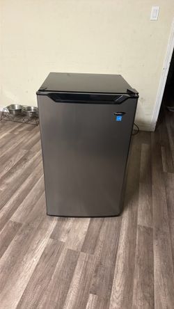 Dandy energy saver mini fridge