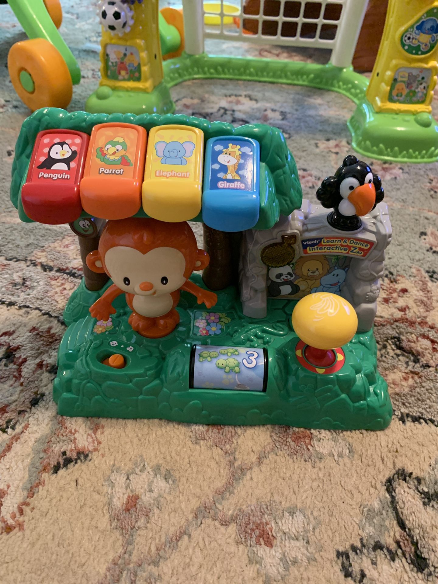 Vtech Learn and Dance Interactive Zoo