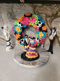Day of the Dead Decor Set - Wreath and Figurines