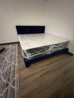 Complete King Bed Package Sale!!!