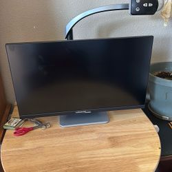 Acrobat Ultra LCD 27"