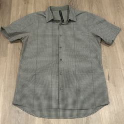 Lululemon Men’s Button Down Check Print Casual Short Sleeve Sz Large