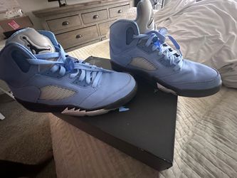 Jordan Air Jordan 5 Retro SE University Blue UNC DV1310-401 size 11 New in box