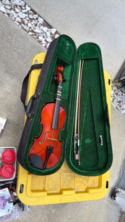 Cremona SV50 1/2 violin - great condition