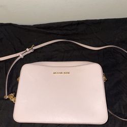 michael kors pink purse