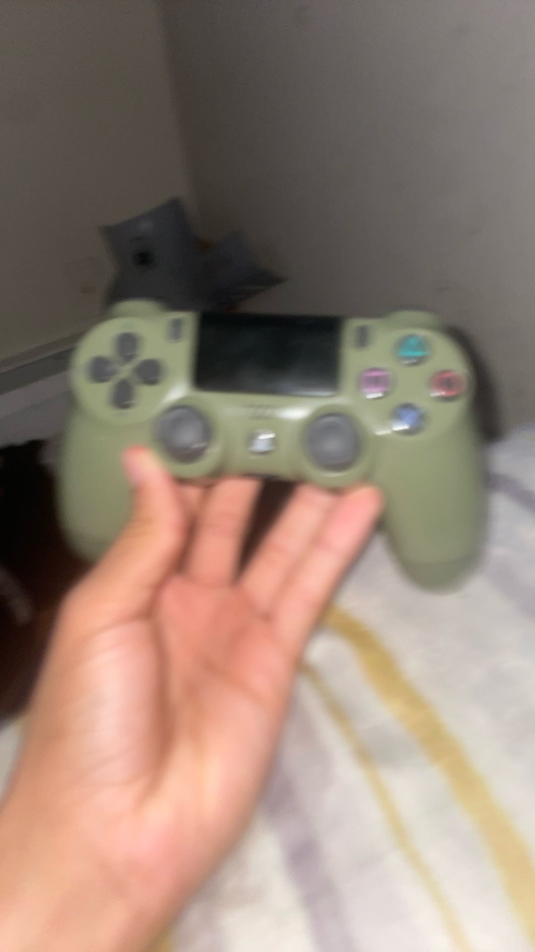 PS4 Controller