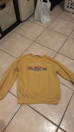 Yellowstone longe sleeve shirt size xs