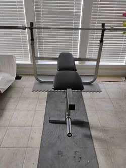 Olompic Weight Bench With Olympic Barbell 