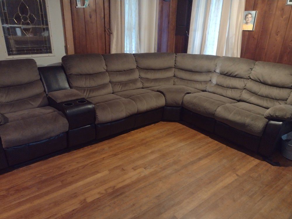 Round Sectional 