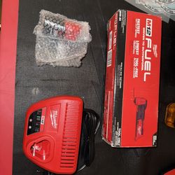 Milwaukee Fuel 12v