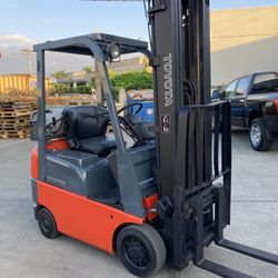 Toyota Forklift 3000 LB CAP MODEL 7FGCU15 