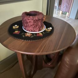 Stickley Walnut Grove End Table 