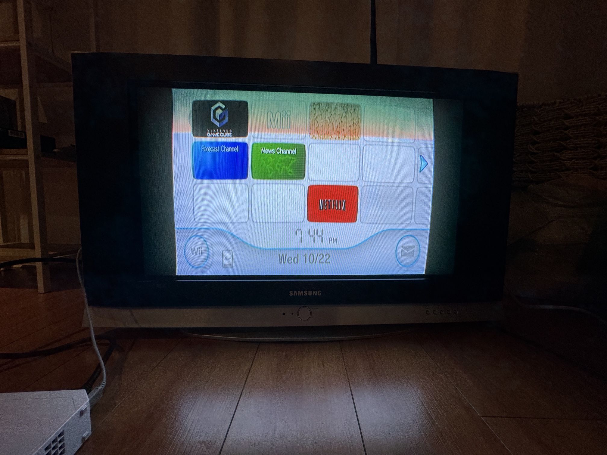 Samsung TXS3082WHX 30” Widescreen CRT