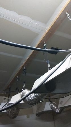 16 1000 watt lights all work