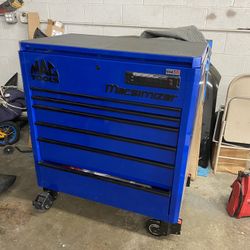 Brand New Mac Tools Toolbox With Power Outlets 