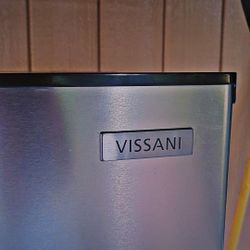Vissani Fridge
