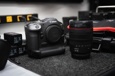 Canon R3 w/ 24-105 F4 lens