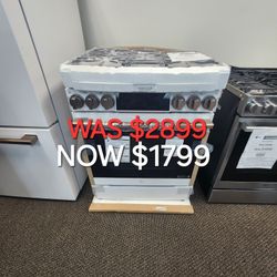 STUDIO 6.3 Cu. Ft. Slide In Gas Range In Essence White With Probake Convection, Easyclean, Instaview And Air Fry