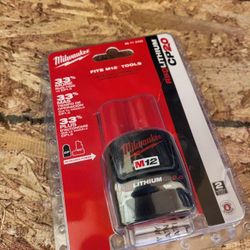 Milwaukee M12 12-Volt Lithium-Ion 2.0 Ah Compact Battery Pack