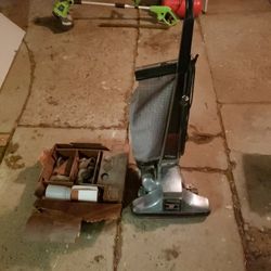 Kirby Vaccum Works With Accessories 