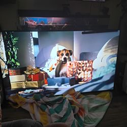 Samsung 75-inch Class LED NU7100 Series 4K UHD Smart TV. 