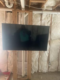 60 Inch Samsung Smart TV